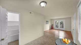 Photo #3: 6991384 Listing 