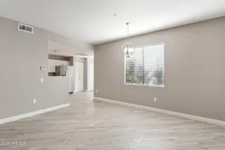 Photo #3: 6991423 Listing