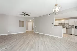 Photo #4: 6991423 Listing