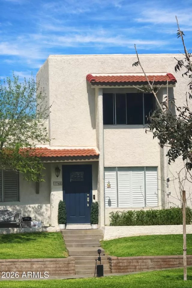 MLS: 6991459 Condo For Sale