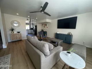 Photo #2: 6991459 Listing 