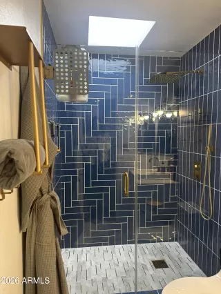 Photo #4: 6991459 Listing 