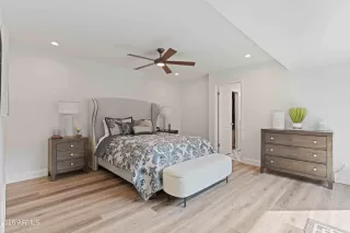 Photo #3: 6991492 Listing