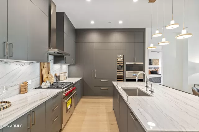 MLS: 6991588 Condo For Sale