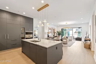 Photo #1: 6991588 Listing