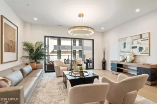 Photo #2: 6991588 Listing