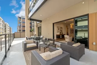 Photo #3: 6991588 Listing