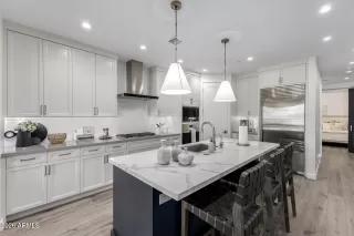 Photo #6: 6992113 Listing