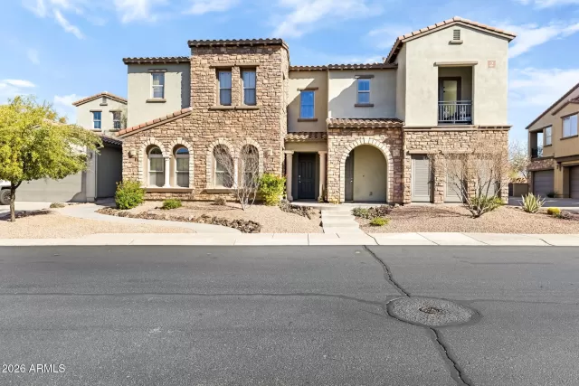 MLS: 6992301 Condo For Sale