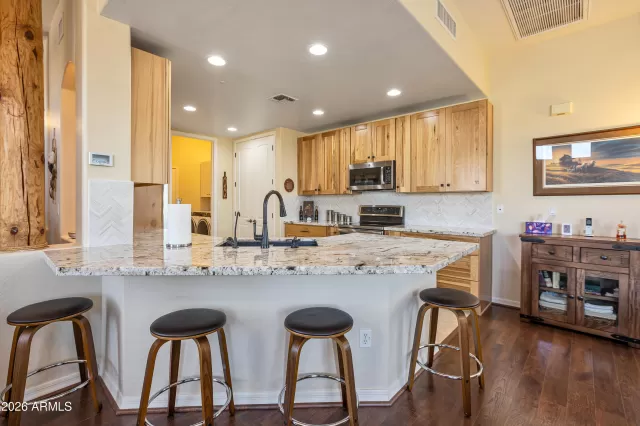 MLS: 6992396 Condo For Sale