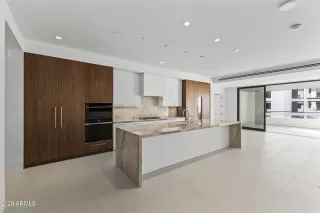 Photo #1: 6992681 Listing 