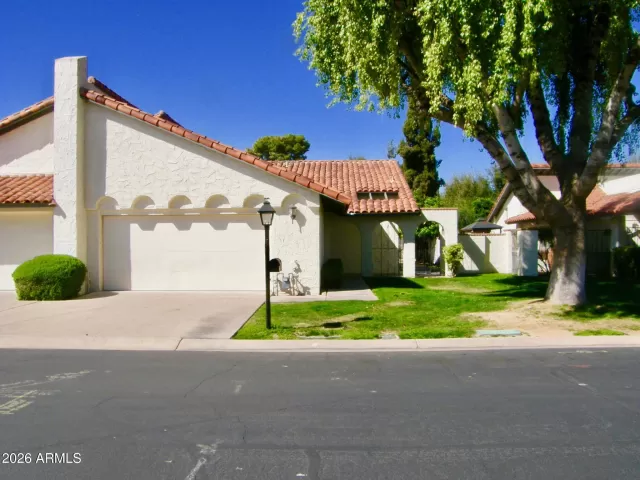 MLS: 6992735 Condo For Sale