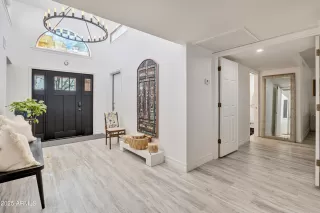 Photo #5: 6992983 Listing