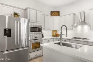 Photo #4: 6993121 Listing