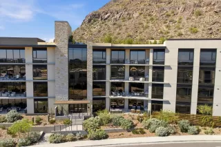 Photo #5: 6993138 Listing