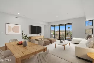 Photo #1: 6993140 Listing