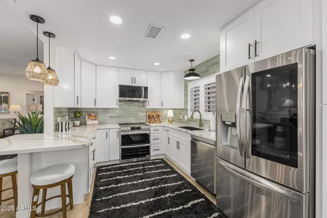 MLS: 6993282 Condo For Sale