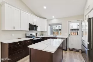 Photo #5: 6993442 Listing 