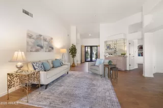 Photo #4: 6993632 Listing 