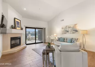 Photo #5: 6993632 Listing 