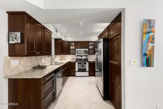 Photo #5: 6993649 Listing 