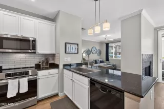 Photo #1: 6993676 Listing