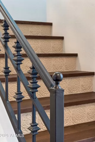 Photo #5: 6993724 Listing