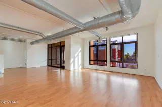 Photo #1: 6993768 Listing 