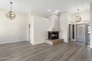 Photo #6: 6994035 Listing 