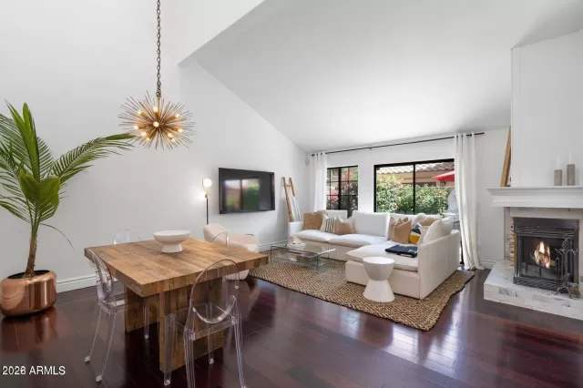 MLS: 6994039 Condo For Sale