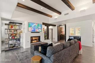 Photo #2: 6994160 Listing 