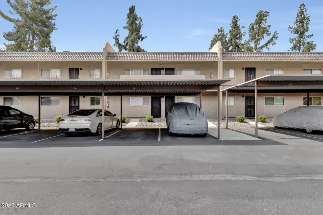 MLS: 6994517 Condo For Sale