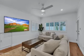 Photo #2: 6994871 Listing 