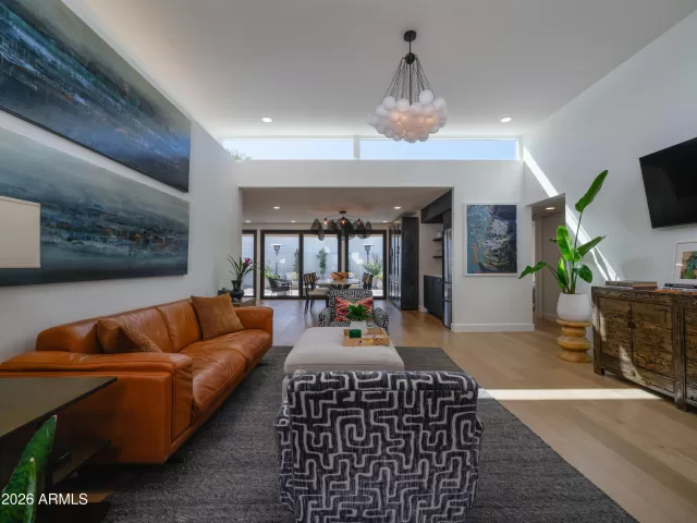 MLS: 6994903 Condo For Sale