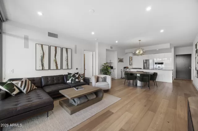 MLS: 6994941 Condo For Sale