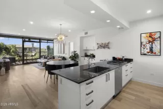 Photo #2: 6994941 Listing 