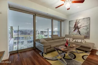 Photo #6: 6994989 Listing 