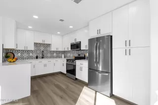 Photo #5: 6995171 Listing 