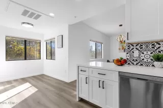 Photo #6: 6995171 Listing 