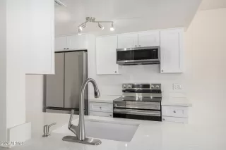 Photo #6: 6995232 Listing 