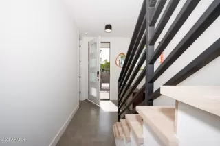 Photo #2: 6995241 Listing