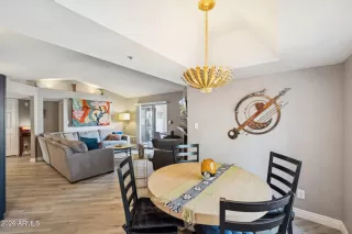 Photo #6: 6995264 Listing 