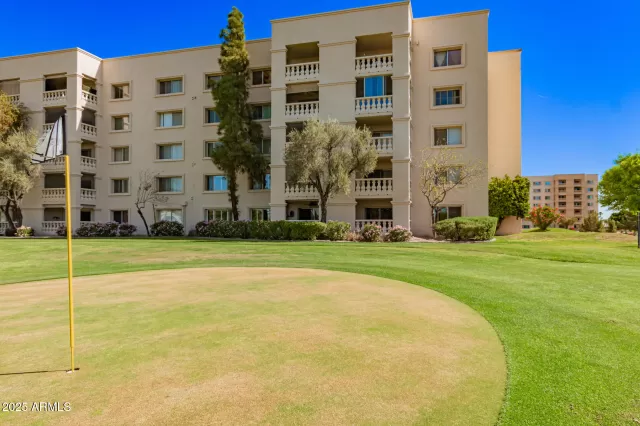 MLS: 6995302 Condo For Sale