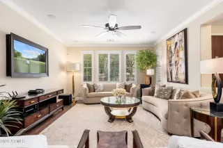 Photo #5: 6995643 Listing 