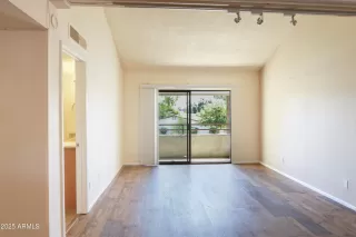 Photo #4: 6995819 Listing 