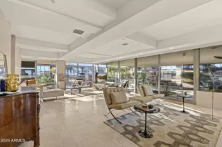 Photo #5: 6995868 Listing 