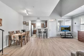 Photo #5: 6995869 Listing 