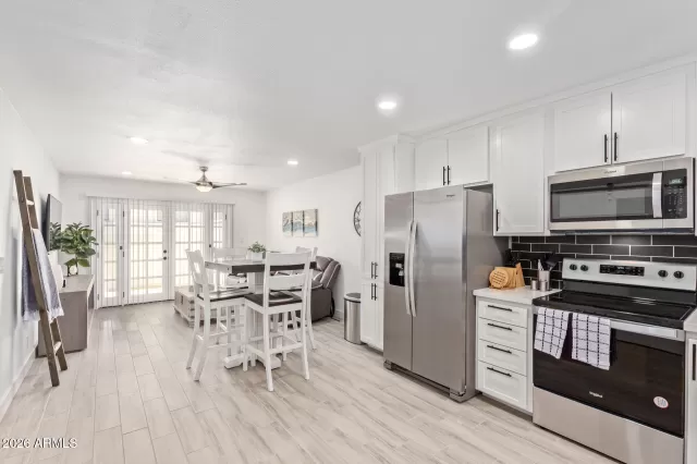 MLS: 6996115 Condo For Sale