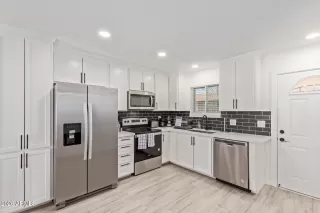 Photo #1: 6996115 Listing 