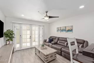 Photo #6: 6996115 Listing 